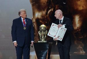白宫发言人：特朗普最配得上FIFA和平奖，不同意的人都是精神错乱