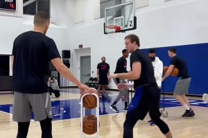 肯纳德投篮动作分享 为什么肯纳德的三分命中率比库里还要高？