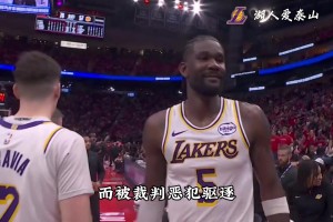360度暴扣+自抛自扣！小学扣篮大赛... 小学生扣出“巨星级”表现